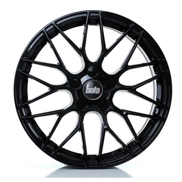 18 Inch Bola B17 Gloss Black Alloy Wheels