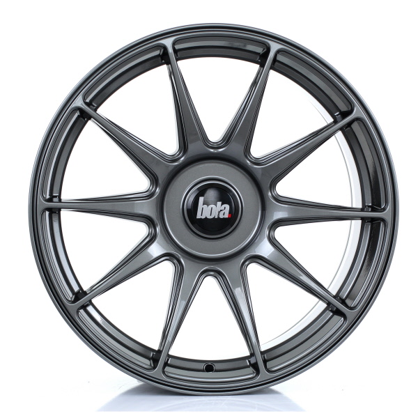 18 Inch Bola B15 Gloss Gunmetal Alloy Wheels